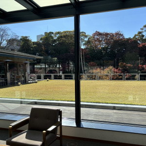 エントランスからの庭園|784285さんの国際文化会館(International House of Japan)の写真(2608432)