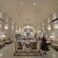 ロビー
装飾品を自分たちで用意