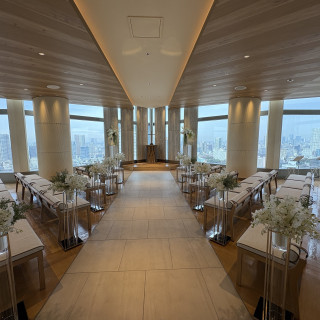 バージンロード正面から見た挙式会場です