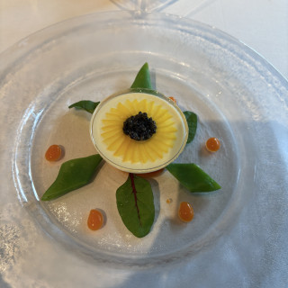 ひまわりの形をした前菜
