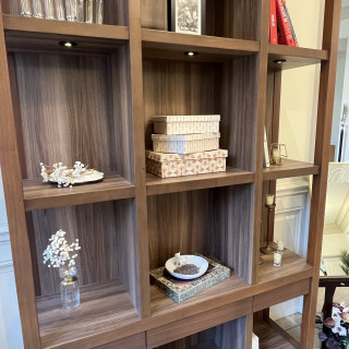 披露宴会場前の棚です。