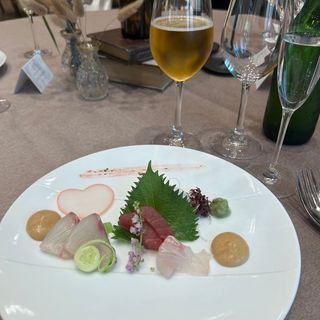 コースメニューの前菜。ハートが可愛い。