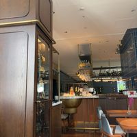 レストランもNYスタイルでおしゃれ