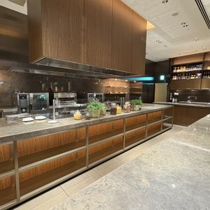 レジデンスバジルのオープンキッチン。デザートブュッフェも可能|784475さんのグランド ハイアット 東京の写真(2658548)