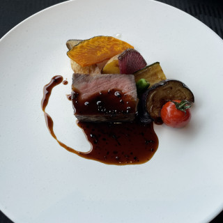 お肉メイン料理