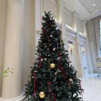 クリスマス仕様にしたかったので、披露宴会場にクリスマスツリー
