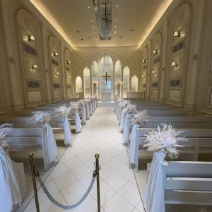 白ベースで神秘的なチャペル|784563さんのアーククラブ迎賓館(広島)/テイクアンドギヴ・ニーズウェディングの写真(2607564)