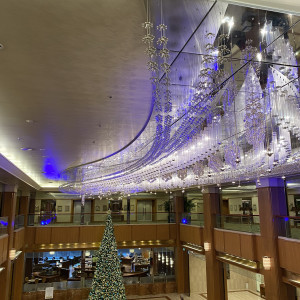 天の川をイメージしたシャンデリア|784595さんのロイヤルパークホテルの写真(2605830)