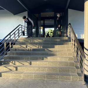 車椅子の方は、スタッフさんが持ち上げておられました|784664さんの平安神宮会館の写真(2605959)