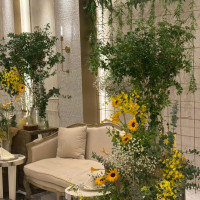 披露宴会場の高砂です