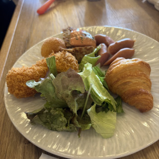 お子様料理。小5女子は少ない、年中女子は多い様子でした。