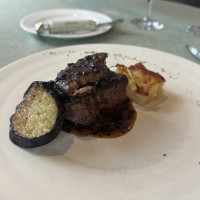 料理はお肉料理の試食でしたが、それ以外はありませんでした