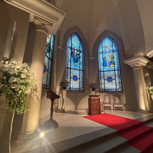 挙式会場は白が基調でした|784759さんのローズガーデンクライスト教会の写真(2606415)