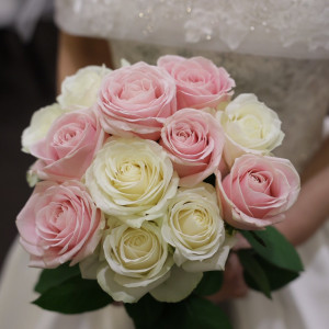 装花(ダーズンローズ)|784762さんのアルモニービアン(国登録有形文化財)/テイクアンドギヴ・ニーズウェディングの写真(2606457)