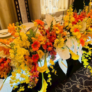 新郎新婦テーブル上装花|784762さんのアルモニービアン（国登録有形文化財）/テイクアンドギヴ・ニーズウェディングの写真(2606449)