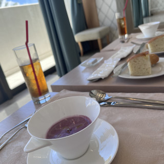 試食会でいただいた紅芋のスープ。ゲストにも好評だった。