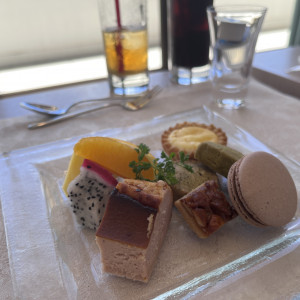 試食会でいただいたデザート。デザートビュッフェもこんな感じ。|784839さんのヴォヤージュ ドゥ ルミエール北谷リゾートの写真(2607051)