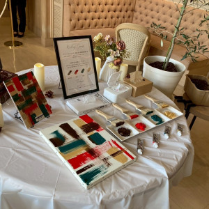 待合室にウエディングキャンバスを設置した|784839さんのヴォヤージュ ドゥ ルミエール北谷リゾートの写真(2607049)