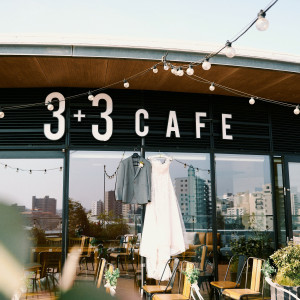 ドレスと外観|784845さんの3＋3CAFE（サンタスサンカフェ）の写真(2607095)