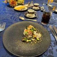 試食でいただいた海の幸のサラダという前菜です。