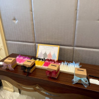 ドレス色当てクイズ