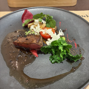 とても美味しいお肉料理でした。|784949さんのアルモニーアンブラッセイットハウス/テイクアンドギヴ・ニーズウェディングの写真(2607959)