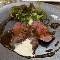 肉料理です