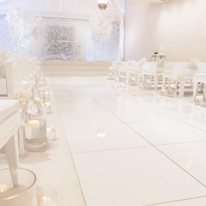 白1色のチャペル。時期によってはガーデン挙式もありです。|785110さんのTHE JAPONAIS LISERJU（ザ ジャポナイズリサージュ）の写真(2608986)