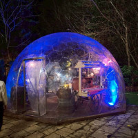 ドームの中でマシュマロ焼きができました。