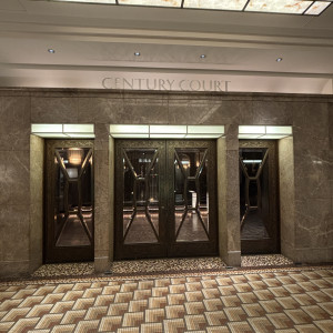 会場に入る扉。写真のスポットとしても使用される。|785220さんのCENTURY COURT Marunouchi（明治生命館内・国指定重要文化財）の写真(2608991)