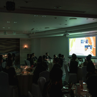 ムービーを流すこともできます