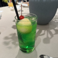 フリードリンクのメロンクリームソーダ！
珍しくて注文しました