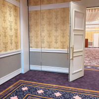 披露宴会場とロビーの間の部屋です。