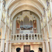 とても大きなパイプオルガンがありました！