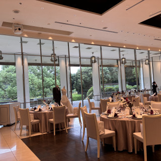 窓が大きく開放感あり