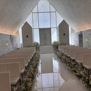 白基調の素敵な綺麗なチャペル|785300さんのルシアスガーデンの写真(2609403)