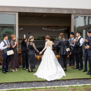 手を繋いでガーデンからの中座です。|785417さんのTHE JAPONAIS LISERJU（ザ ジャポナイズリサージュ）の写真(2609988)