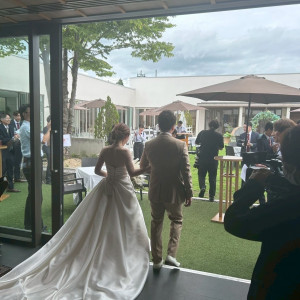 開放的なガーデンでウェルカムパーティーが出来ます。|785417さんのTHE JAPONAIS LISERJU（ザ ジャポナイズリサージュ）の写真(2609965)