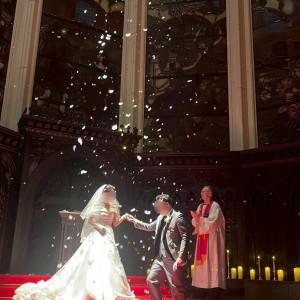 チャペルで花と星を降らせた演出|785424さんのCasa d' Angela Aoyama（カサ・デ・アンジェラ青山）の写真(2610089)