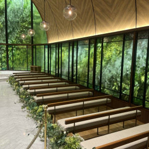 緑に囲まれていて、優しい雰囲気だった|785449さんのアルモニーアンブラッセイットハウス/テイクアンドギヴ・ニーズウェディングの写真(2610438)