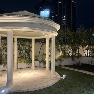 屋上のガーデン。シャボン玉の演出が綺麗だった。|785449さんのアルモニーアンブラッセイットハウス/テイクアンドギヴ・ニーズウェディングの写真(2610434)