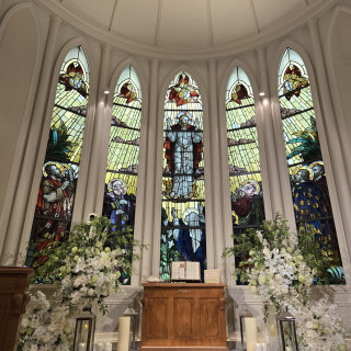 天井の明るい光