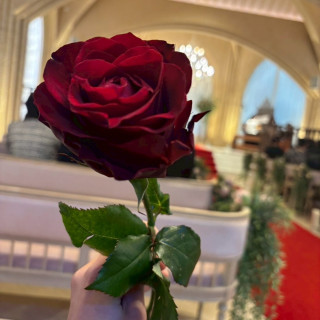 人前式のローズセレモニー