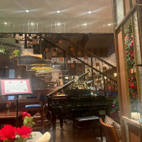 みんなが待つ空間も豪華でおしゃれ