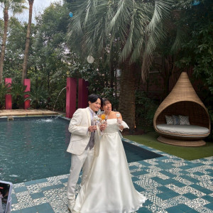 大きなプールと緑に囲まれたお庭|785470さんのアルタビスタガーデンの写真(2610936)