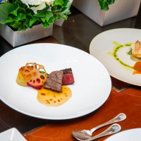 お肉の料理です。