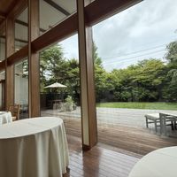星野リゾート 軽井沢ホテルブレストンコートの披露宴会場の写真（2枚目）