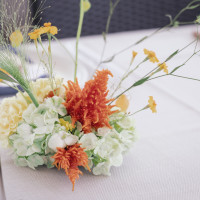 ゲストテーブル装花　お見送りでお渡しできました