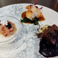 美味しい料理を試食しました。