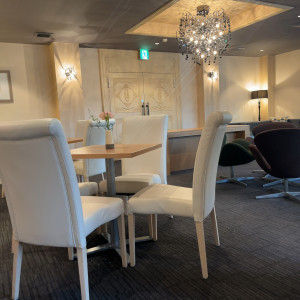 生花が置いてありました。|785644さんのアネーリ軽井沢の写真(2612036)